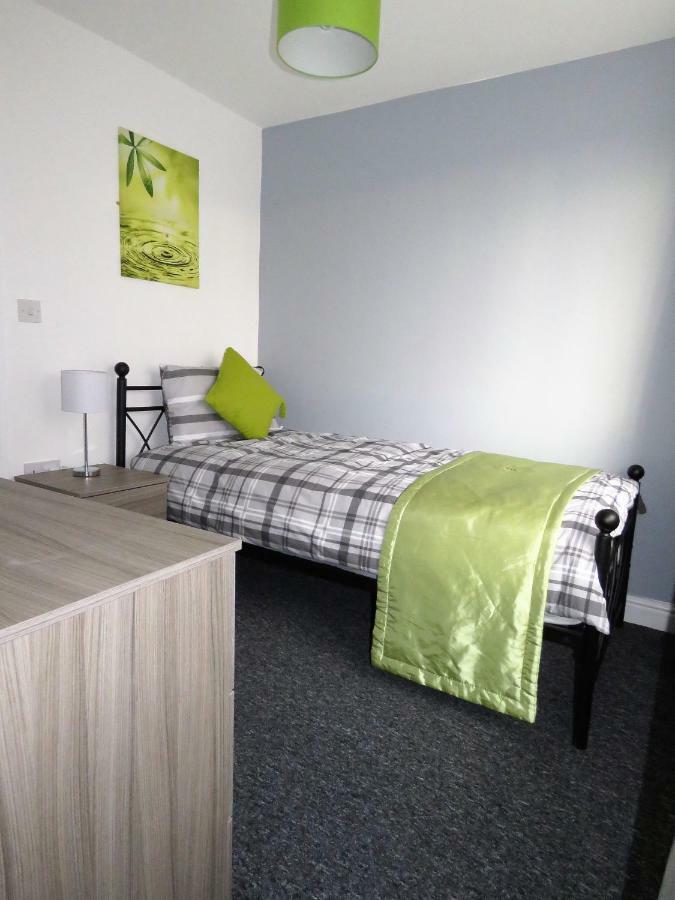 Staynec Moat House Birmingham - For Company, Contractor And Leisure Stays - Nec, Hs2, Jlr, Airport Extérieur photo