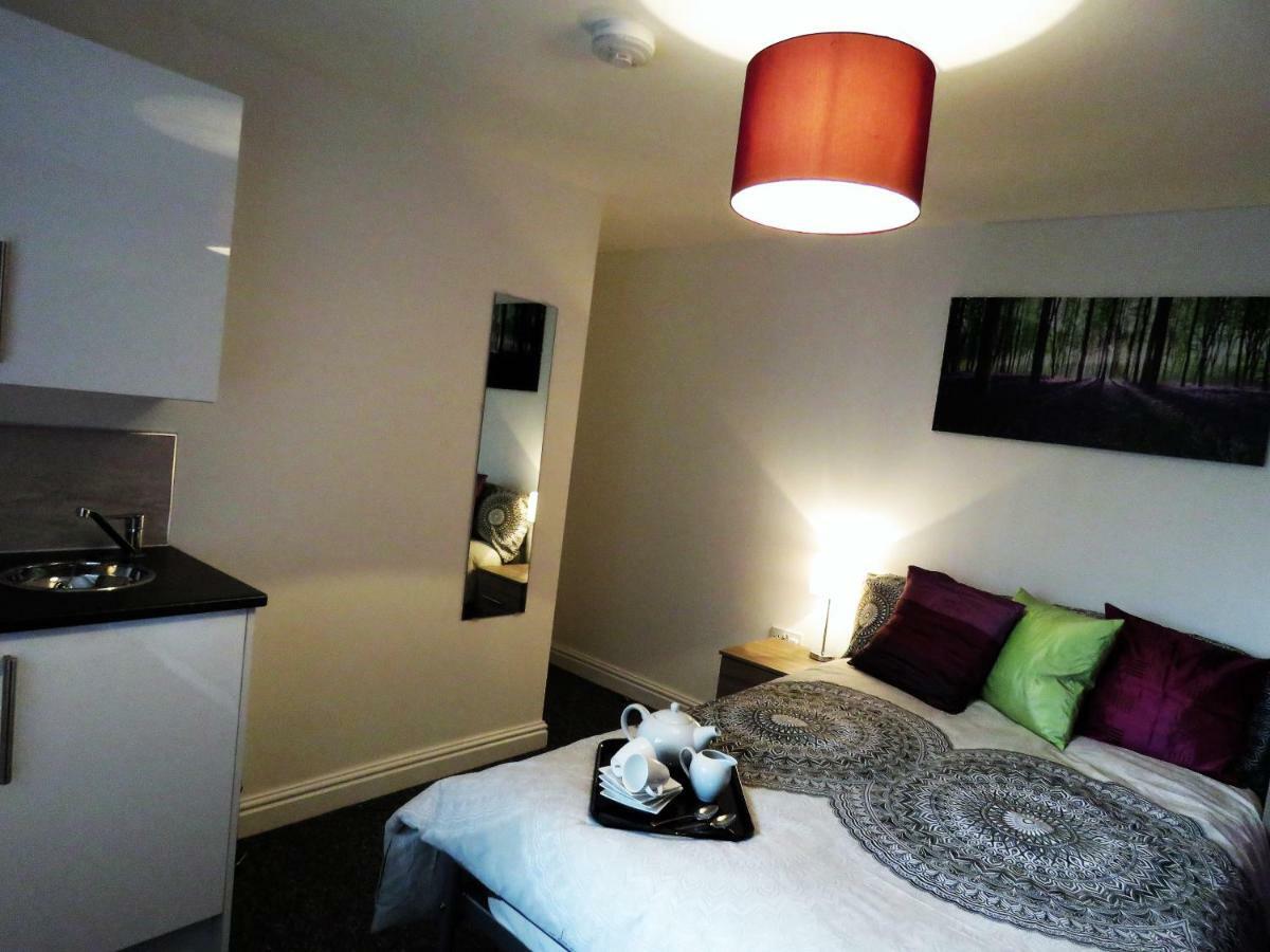 Staynec Moat House Birmingham - For Company, Contractor And Leisure Stays - Nec, Hs2, Jlr, Airport Extérieur photo